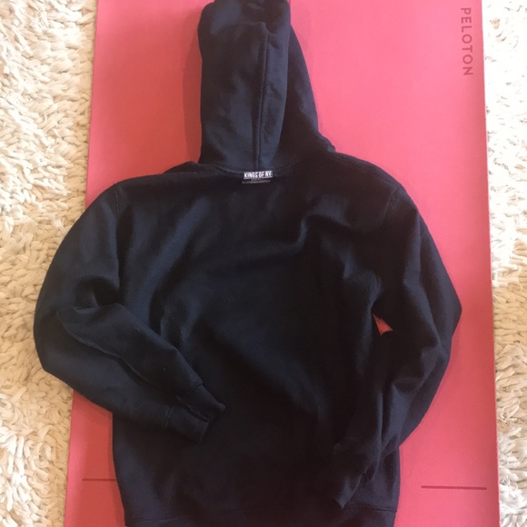 Street artist black hoodie spray paint cans men’s small women’s med lg - Picture 8 of 11